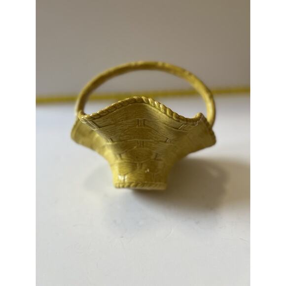 Vintage Ceramic Basket Yellow Weave With Handle Easter 1978 Nowells - Picture 9 of 16